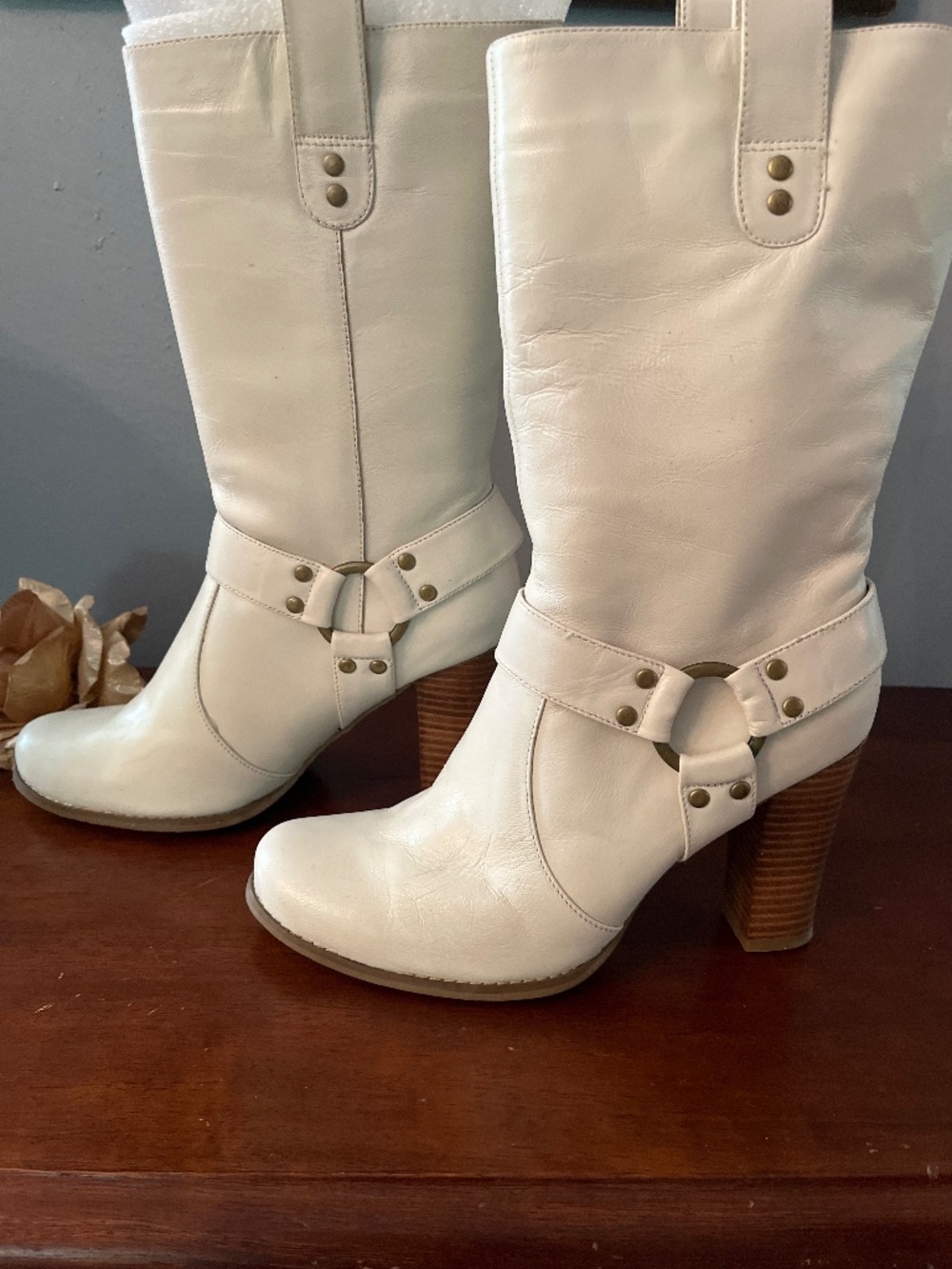 COLIN STUART White mid calf LEATHER BOOTS
